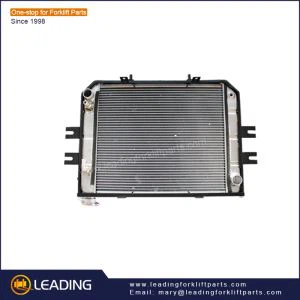 Радиатор двигателя вилочного погрузчика